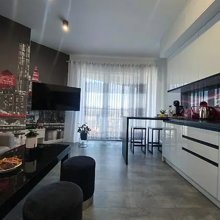 Manhattan Center Apartament